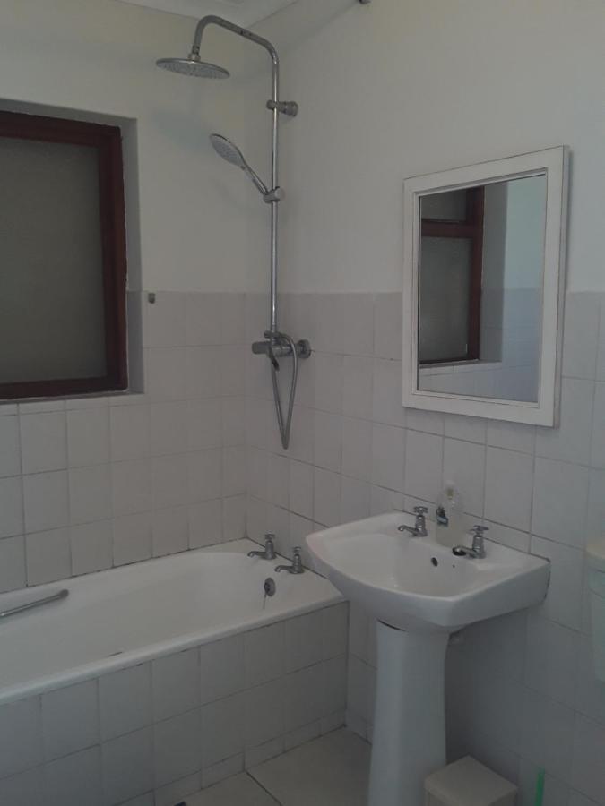 Mclaren Self Catering Appartement Gansbaai Buitenkant foto