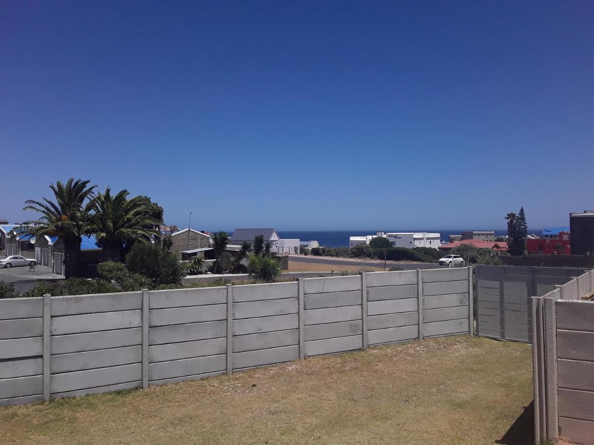 Mclaren Self Catering Appartement Gansbaai Buitenkant foto